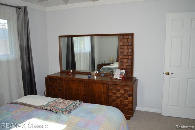 26006 S Elsinore Road, Redford, MI 48239