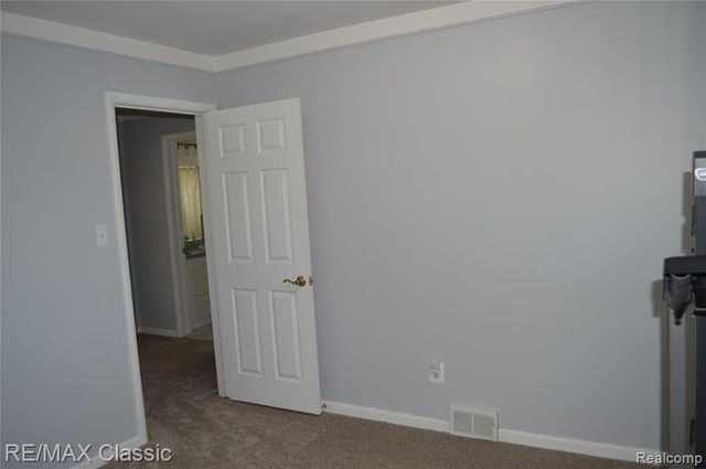 26006 S Elsinore Road, Redford, MI 48239