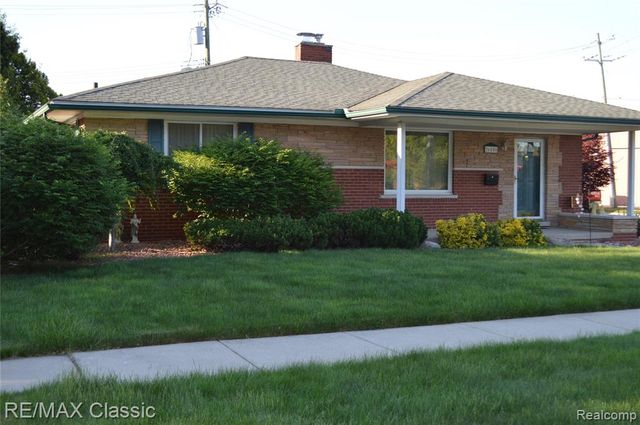 26006 S Elsinore Road, Redford, MI 48239