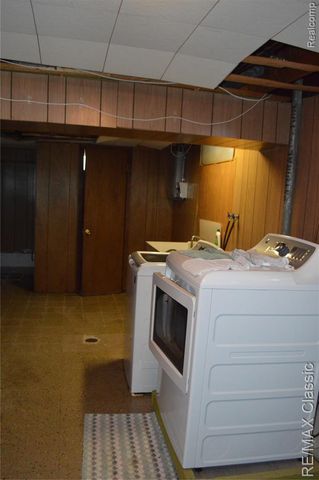 26006 S Elsinore Road, Redford, MI 48239