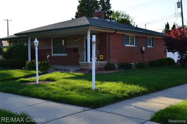 26006 S Elsinore Road, Redford, MI 48239