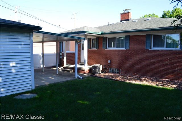 26006 S Elsinore Road, Redford, MI 48239