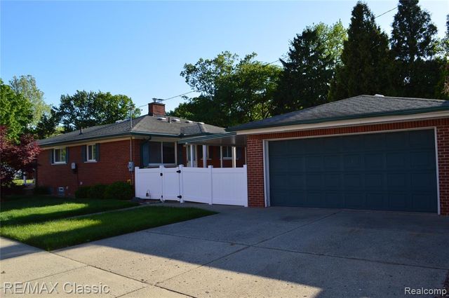 26006 S Elsinore Road, Redford, MI 48239