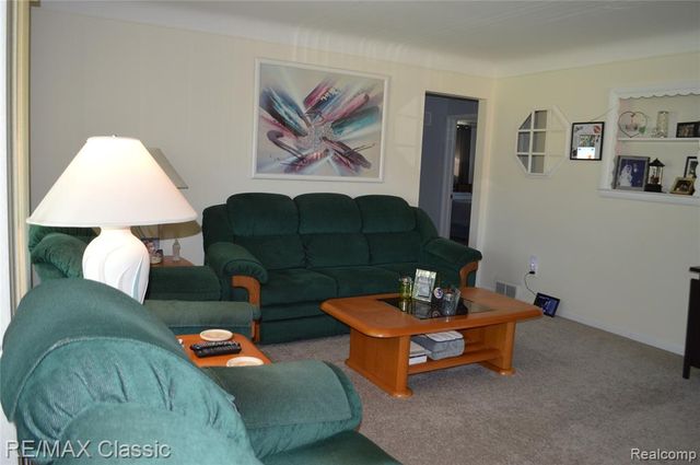 26006 S Elsinore Road, Redford, MI 48239
