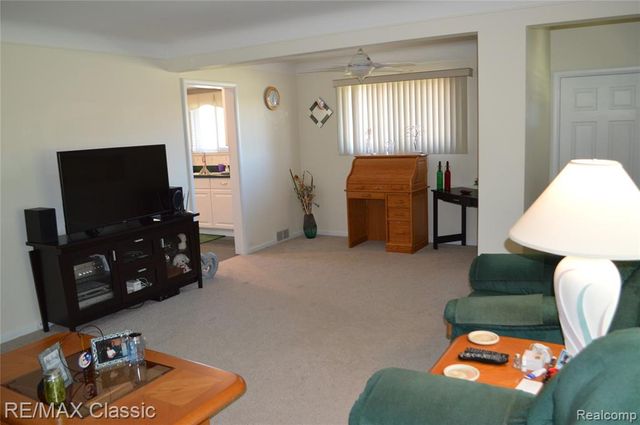 26006 S Elsinore Road, Redford, MI 48239