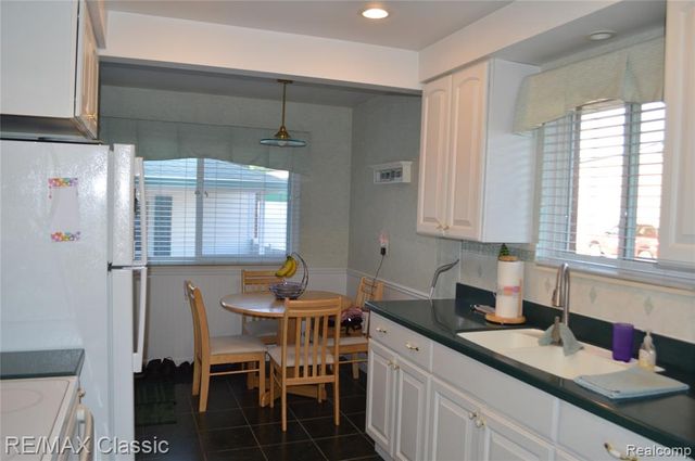 26006 S Elsinore Road, Redford, MI 48239