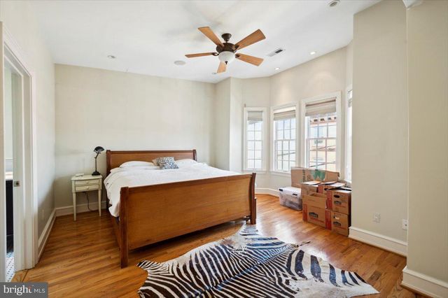 624-26 S 6TH ST, Philadelphia, PA 19147