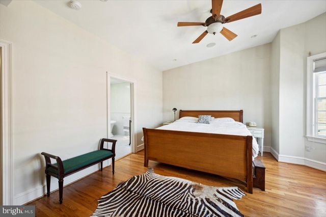 624-26 S 6TH ST, Philadelphia, PA 19147