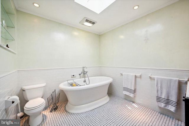 624-26 S 6TH ST, Philadelphia, PA 19147