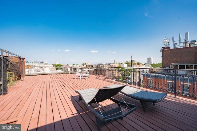 624-26 S 6TH ST, Philadelphia, PA 19147