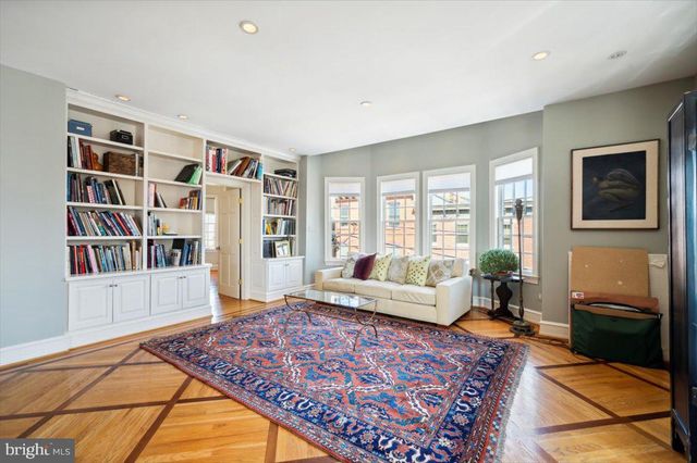 624-26 S 6TH ST, Philadelphia, PA 19147