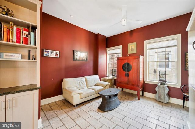 624-26 S 6TH ST, Philadelphia, PA 19147