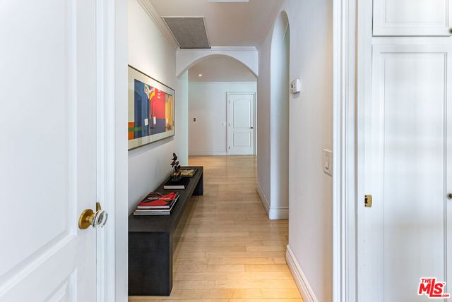 339 N Palm Drive 202, Beverly Hills, CA 90210