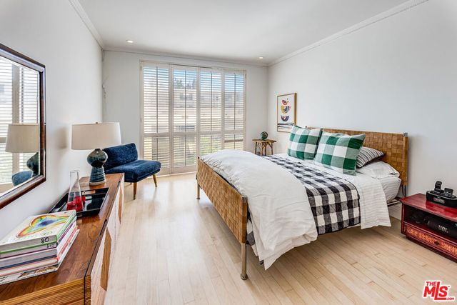 339 N Palm Drive 202, Beverly Hills, CA 90210