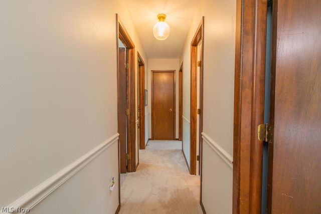 209 James Circle, Avon Lake, OH 44012