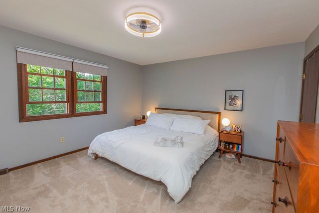 209 James Circle, Avon Lake, OH 44012