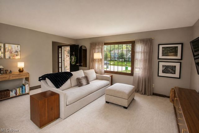 209 James Circle, Avon Lake, OH 44012