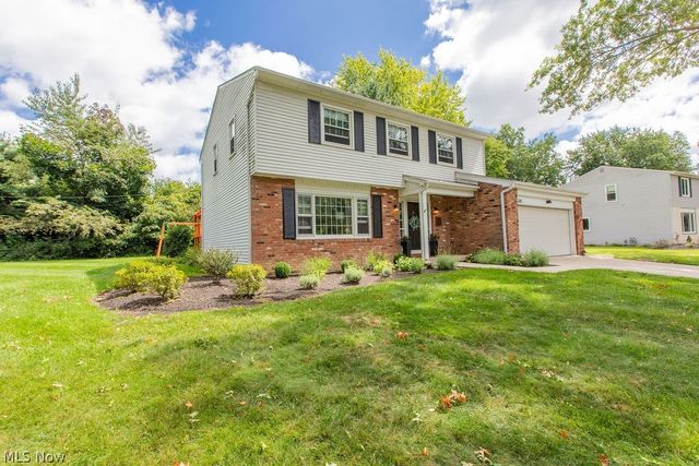 209 James Circle, Avon Lake, OH 44012