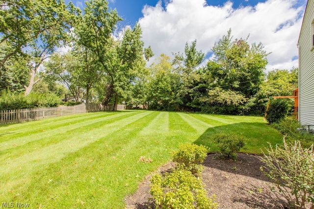 209 James Circle, Avon Lake, OH 44012