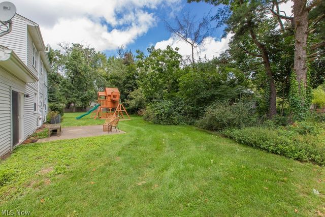 209 James Circle, Avon Lake, OH 44012