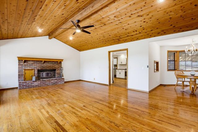 19770 Explorer Dr, Penn Valley, CA 95946