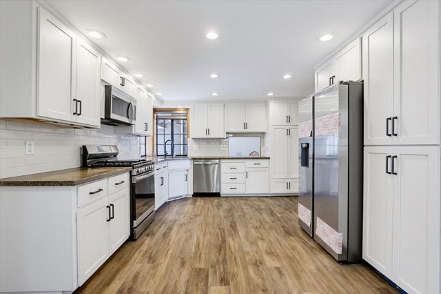 19770 Explorer Dr, Penn Valley, CA 95946