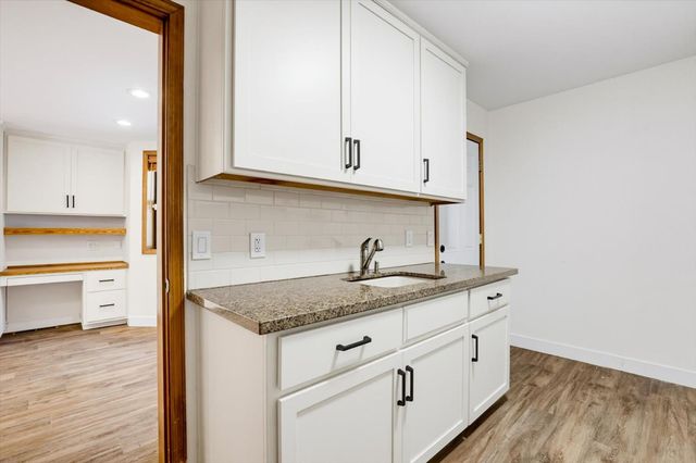 19770 Explorer Dr, Penn Valley, CA 95946