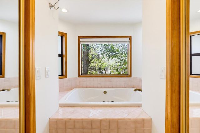 19770 Explorer Dr, Penn Valley, CA 95946