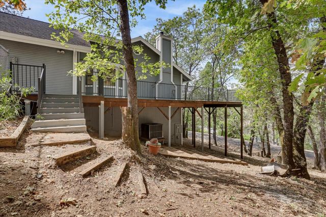 19770 Explorer Dr, Penn Valley, CA 95946