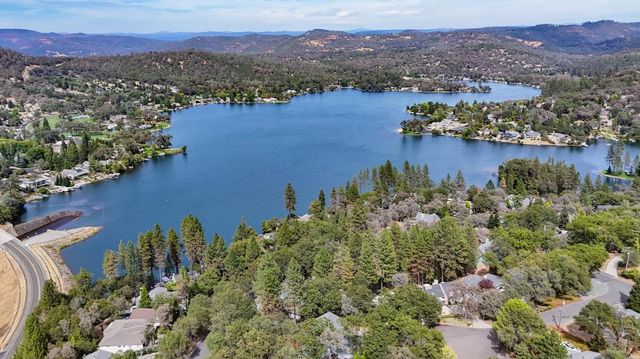19770 Explorer Dr, Penn Valley, CA 95946