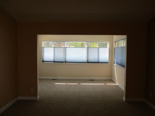 1096 - 4 Fountain View Circle, Holland, MI 49423