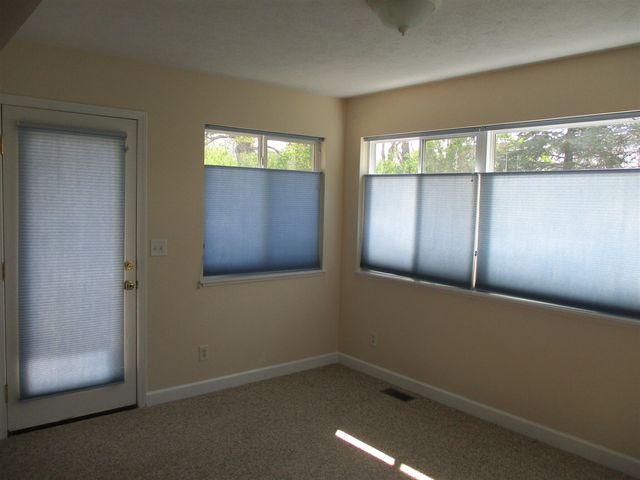 1096 - 4 Fountain View Circle, Holland, MI 49423