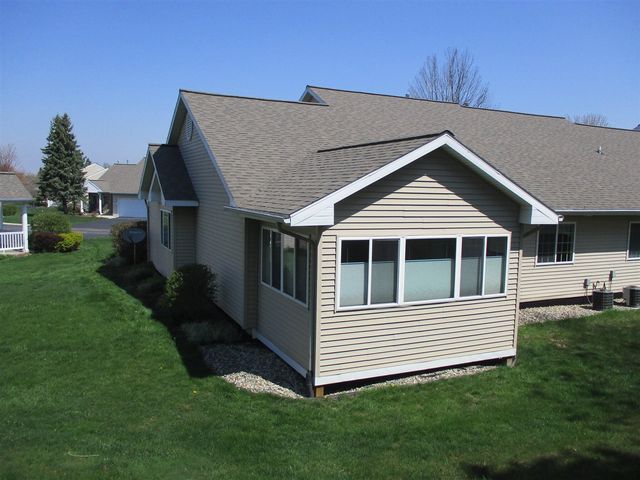 1096 - 4 Fountain View Circle, Holland, MI 49423