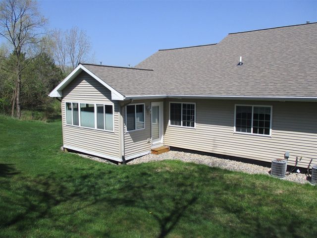 1096 - 4 Fountain View Circle, Holland, MI 49423