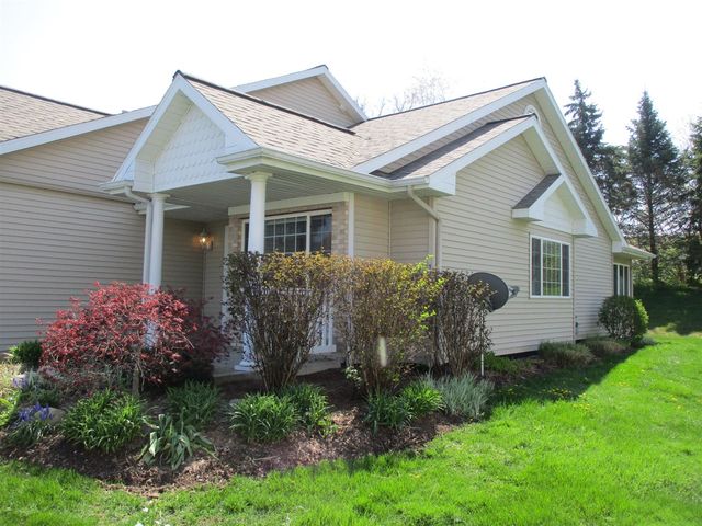 1096 - 4 Fountain View Circle, Holland, MI 49423