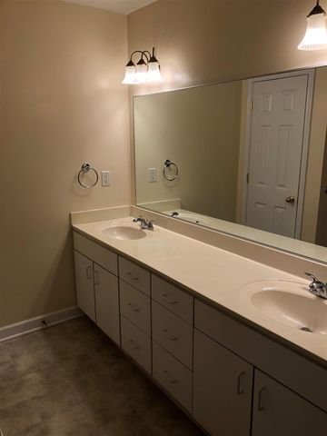 1096 - 4 Fountain View Circle, Holland, MI 49423