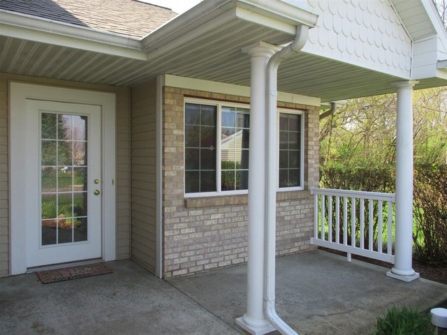 1096 - 4 Fountain View Circle, Holland, MI 49423