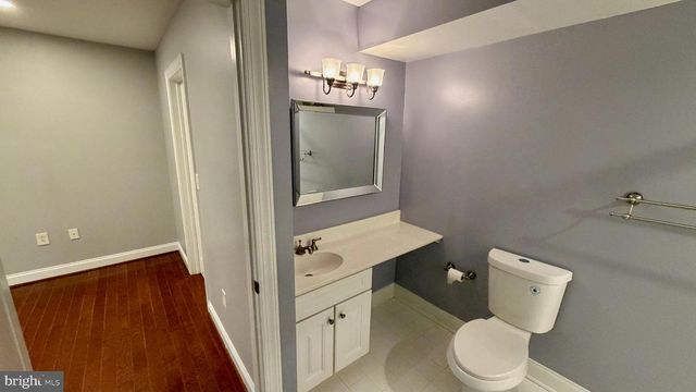 866 INDEPENDENCE CT, Philadelphia, PA 19147