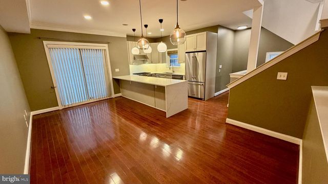 866 INDEPENDENCE CT, Philadelphia, PA 19147