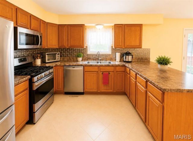 1310 Krei Boulevard, Farmington, MO 63640