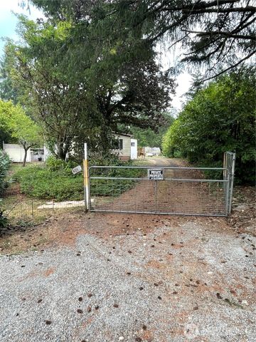 261 E North Lake Drive, Shelton, WA 98584