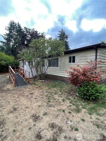 261 E North Lake Drive, Shelton, WA 98584