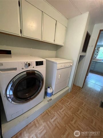 261 E North Lake Drive, Shelton, WA 98584