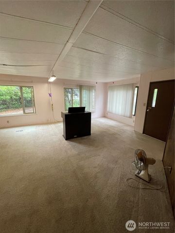 261 E North Lake Drive, Shelton, WA 98584