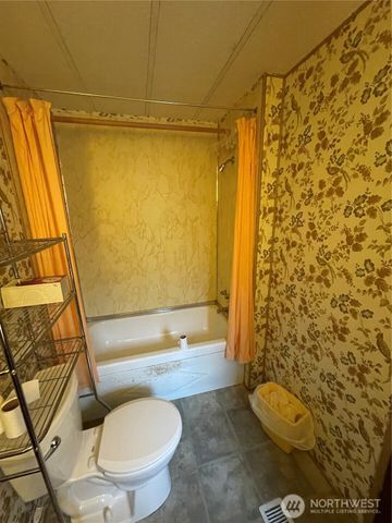 261 E North Lake Drive, Shelton, WA 98584