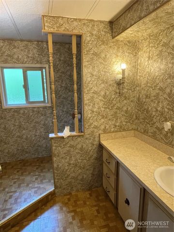 261 E North Lake Drive, Shelton, WA 98584