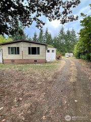 261 E North Lake Drive, Shelton, WA 98584