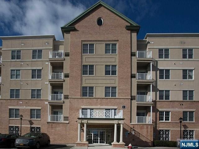 1304 Windsor Park Court, Englewood, NJ 07631