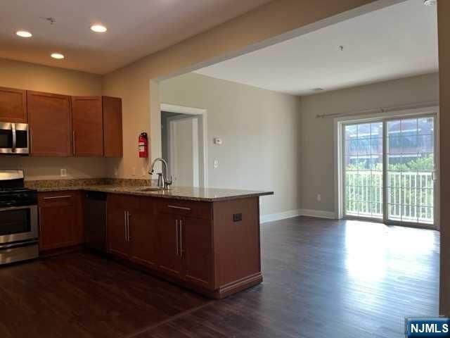 1304 Windsor Park Court, Englewood, NJ 07631