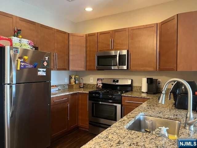 1304 Windsor Park Court, Englewood, NJ 07631